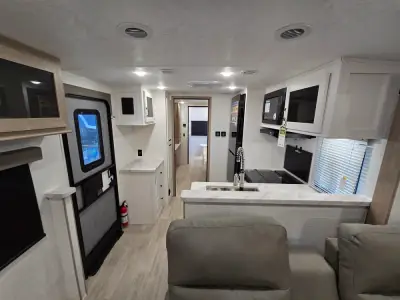 2026 Palomino Solaire 3060RKTS photo 17