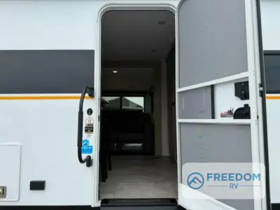 2026 Ember E-Series 26ETS photo 16