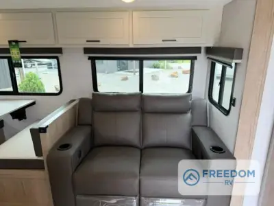 2026 Ember E-Series 26ETS photo 21