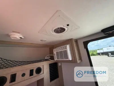 2026 Ember E-Series 12RK photo 33