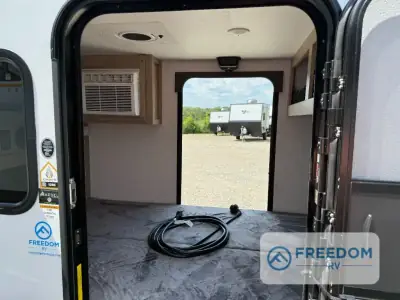 2026 Ember E-Series 12RK photo 25