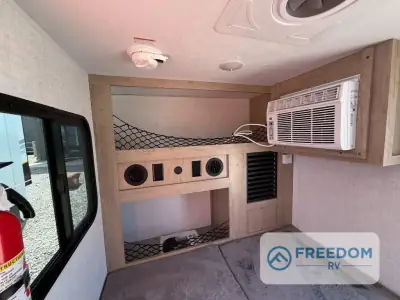 2026 Ember E-Series 12RK photo 35