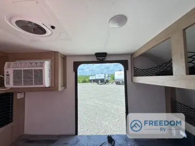 2026 Ember E-Series 12RK photo 32