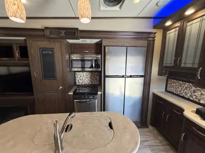 2016 Grand Design Solitude ST321RL photo 13