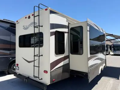 2016 Grand Design Solitude ST321RL photo 3