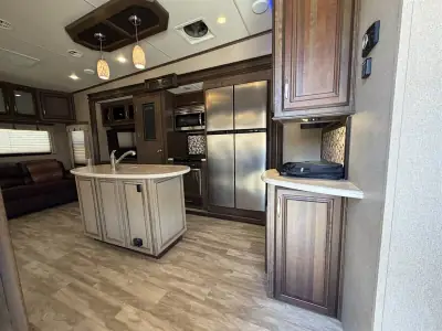 2016 Grand Design Solitude ST321RL photo 5