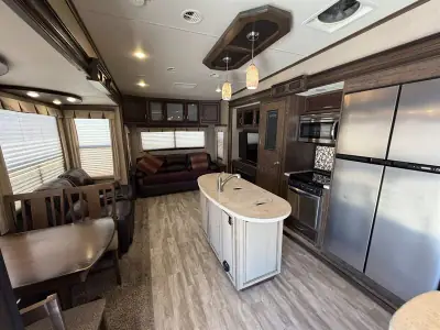 2016 Grand Design Solitude ST321RL photo 6