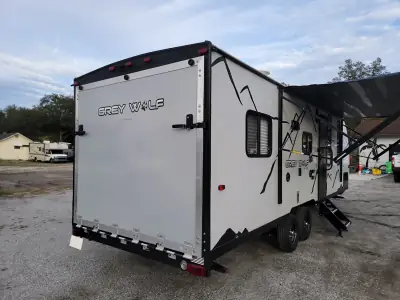2019 Forest River CHEROKEE GREY WOLF 22RR photo 4