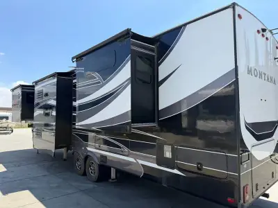 2020 Keystone Montana 3760FL photo 7