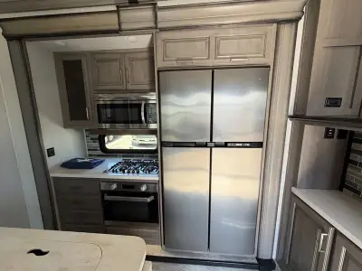 2020 Keystone Montana 3760FL photo 25