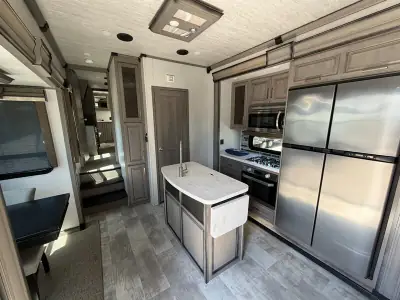 2020 Keystone Montana 3760FL photo 10