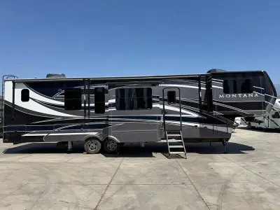 2020 Keystone Montana 3760FL photo 4