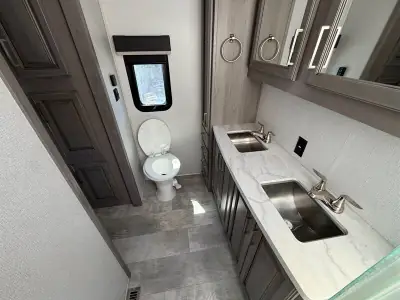 2020 Keystone Montana 3760FL photo 37