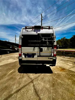 2023 Thor Motor Coach Tellaro 20K photo 2