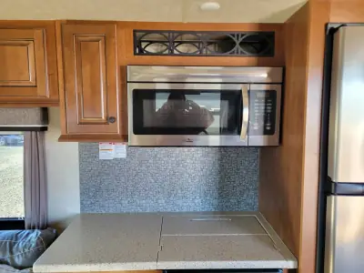 2016 Heartland BIG HORN 3010RE photo 11