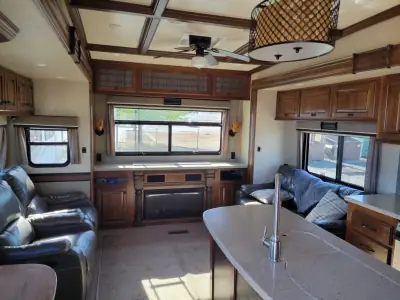 2016 Heartland BIG HORN 3010RE photo 19