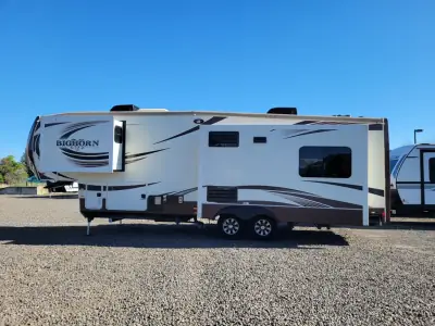 2016 Heartland BIG HORN 3010RE photo 5