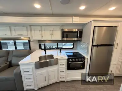 2023 Coachmen Mirada 35OS photo 24