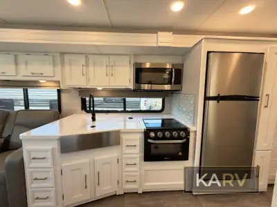 2023 Coachmen Mirada 35OS photo 23