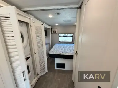 2023 Coachmen Mirada 35OS photo 33