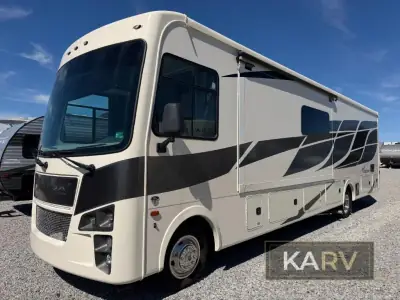 2023 Coachmen Mirada 35OS photo 3