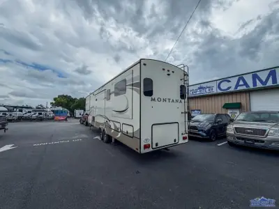 2019 Keystone Montana 3791RD photo 3