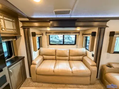 2019 Keystone Montana 3791RD photo 18