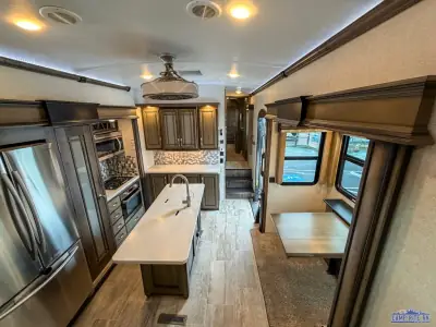 2019 Keystone Montana 3791RD photo 23