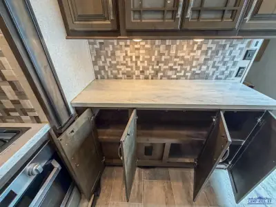 2019 Keystone Montana 3791RD photo 13