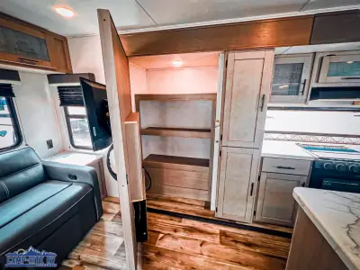 2022 Dutchmen Coleman Light 2955RL photo 17