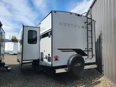 2026 Northwood Mfg ARCTIC FOX NXT 26MK photo 3