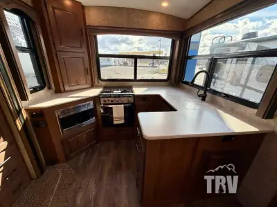 2023 Outdoors Glacier Peak Titanium Series F27KVS photo 6