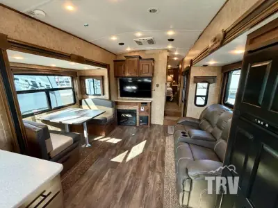 2023 Outdoors Glacier Peak Titanium Series F27KVS photo 7