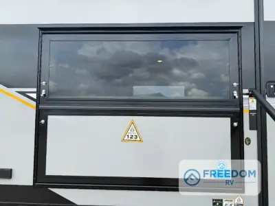 2027 Ember Touring Edition 2300MLL photo 12