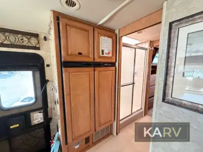 2015 Winnebago Sightseer 35G photo 28