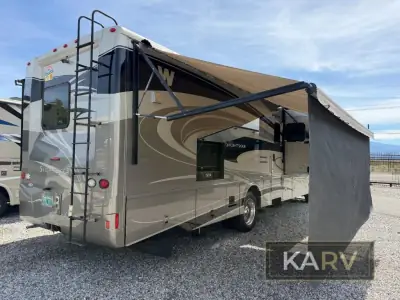 2015 Winnebago Sightseer 35G photo 12
