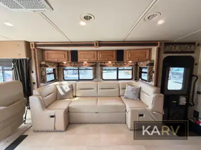 2015 Winnebago Sightseer 35G photo 19