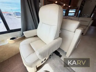 2015 Winnebago Sightseer 35G photo 22