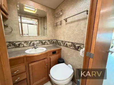 2015 Winnebago Sightseer 35G photo 33