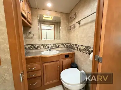 2015 Winnebago Sightseer 35G photo 31