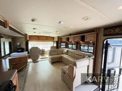 2015 Winnebago Sightseer 35G photo 47