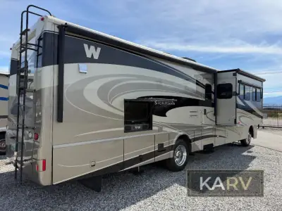 2015 Winnebago Sightseer 35G photo 8