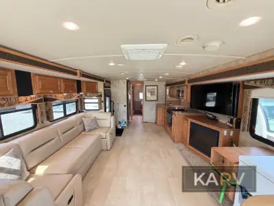 2015 Winnebago Sightseer 35G photo 14