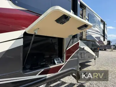2017 Drv Mobile Suites 44 Houston photo 6