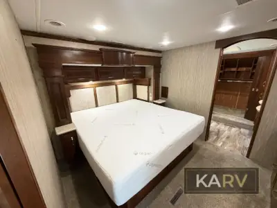 2017 Drv Mobile Suites 44 Houston photo 33