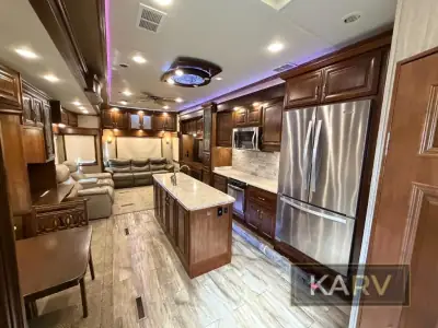 2017 Drv Mobile Suites 44 Houston photo 10
