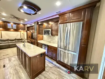 2017 Drv Mobile Suites 44 Houston photo 12