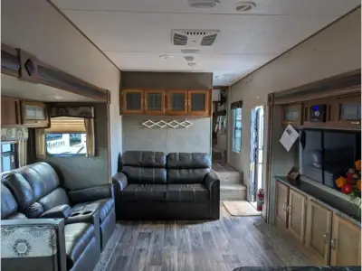 2018 Keystone Springdale 302FWRK photo 12