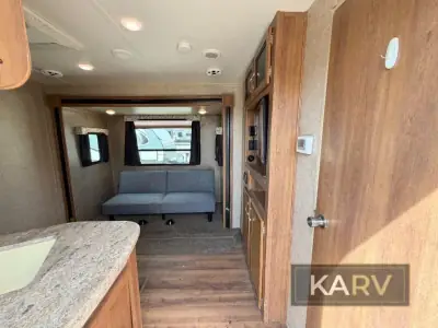 2018 Coachmen Catalina SBX 221TBS photo 8