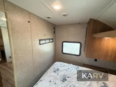 2018 Coachmen Catalina SBX 221TBS photo 20
